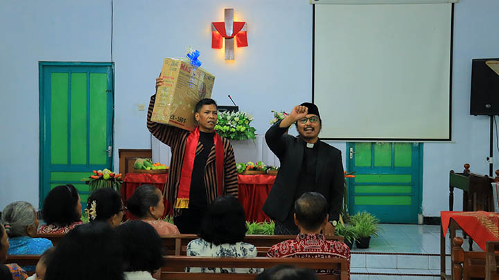 galeri, Riyaya Unduh-Unduh Tahun 2024 di Gereja Pepanthan Daleman, gereja kristen jawa, gkj, gkj baki, gereja kristen jawa baki, baki, sukoharjo, gkj klasis sukoharjo, klasis sukoharjo, klasis, sinode gkj, sinode 